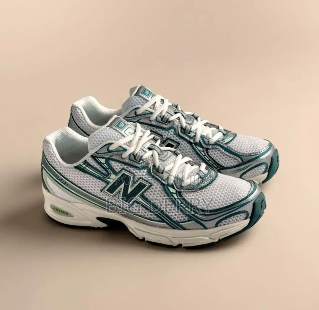 New Balance 740