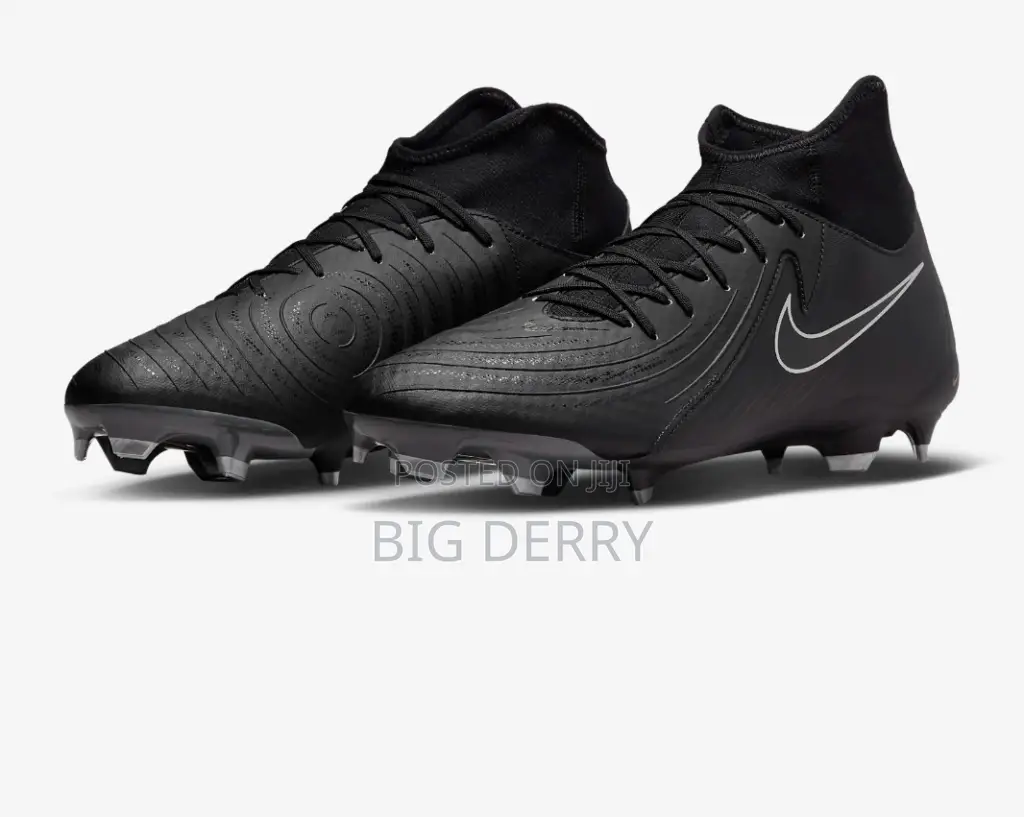 Nike Phantom Boots