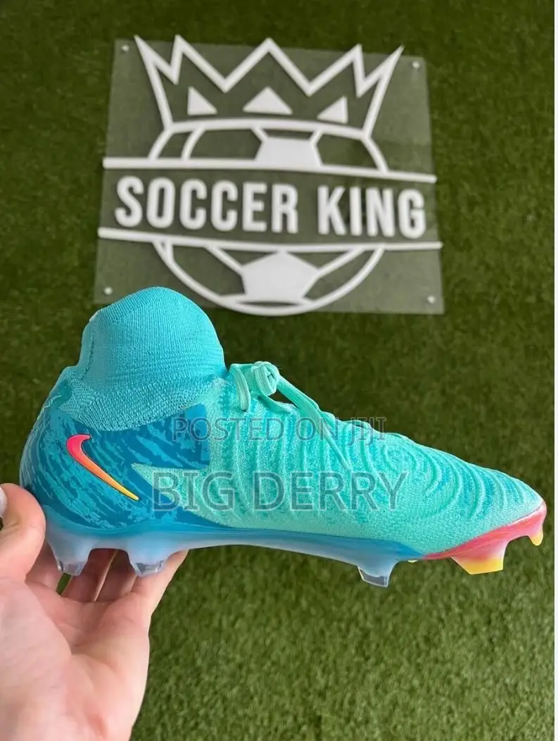 Nike Phantom Boots