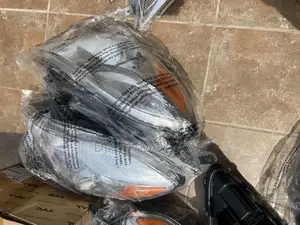 Nissan Versa 2012-13 Headlight Pair and All Kinds