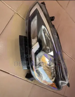 Nissan Sentra 2016 Headlight