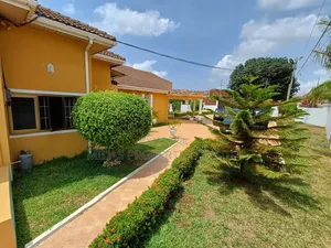 6bdrm House in East Airport Palace, Spintex for sale