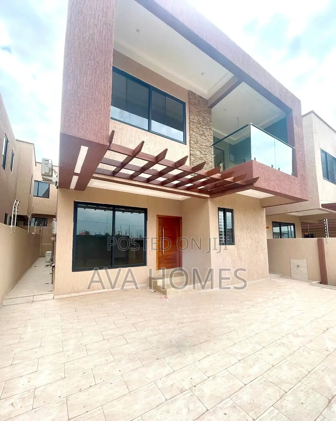 3bdrm Duplex in Oyarifa for rent