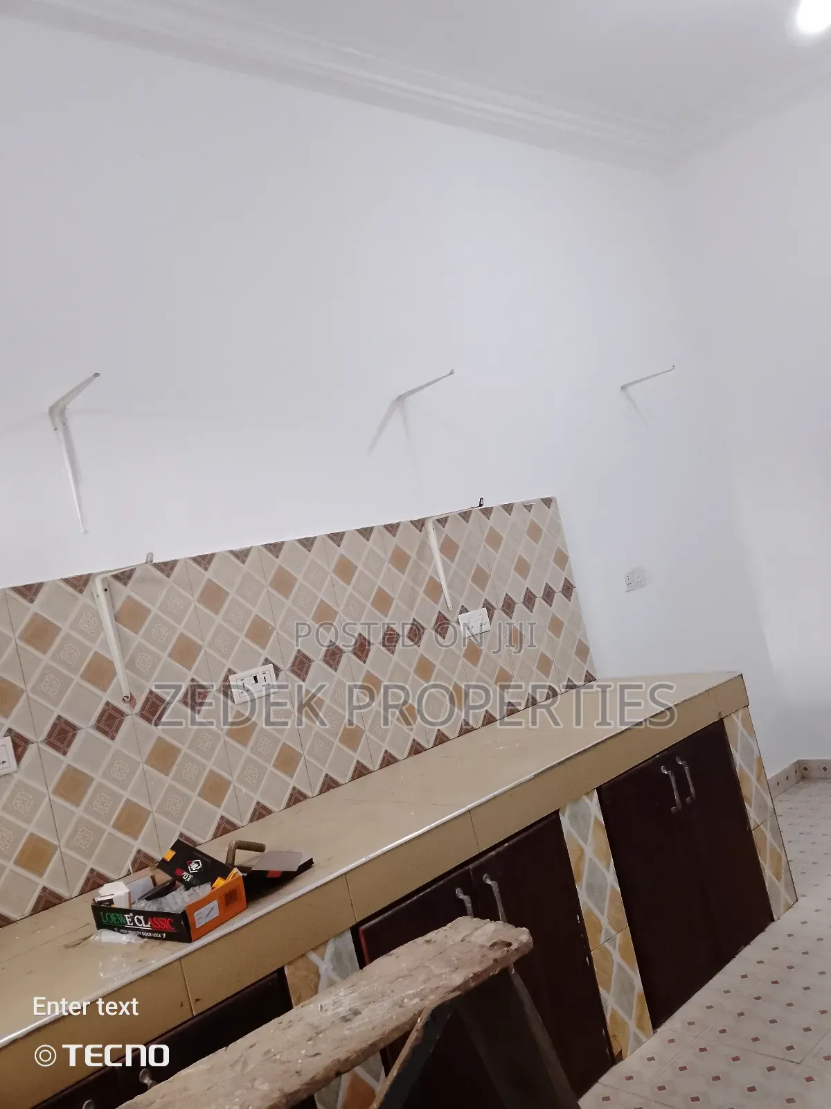 3bdrm Apartment in Zedek Properties, Ashomang Estate for rent