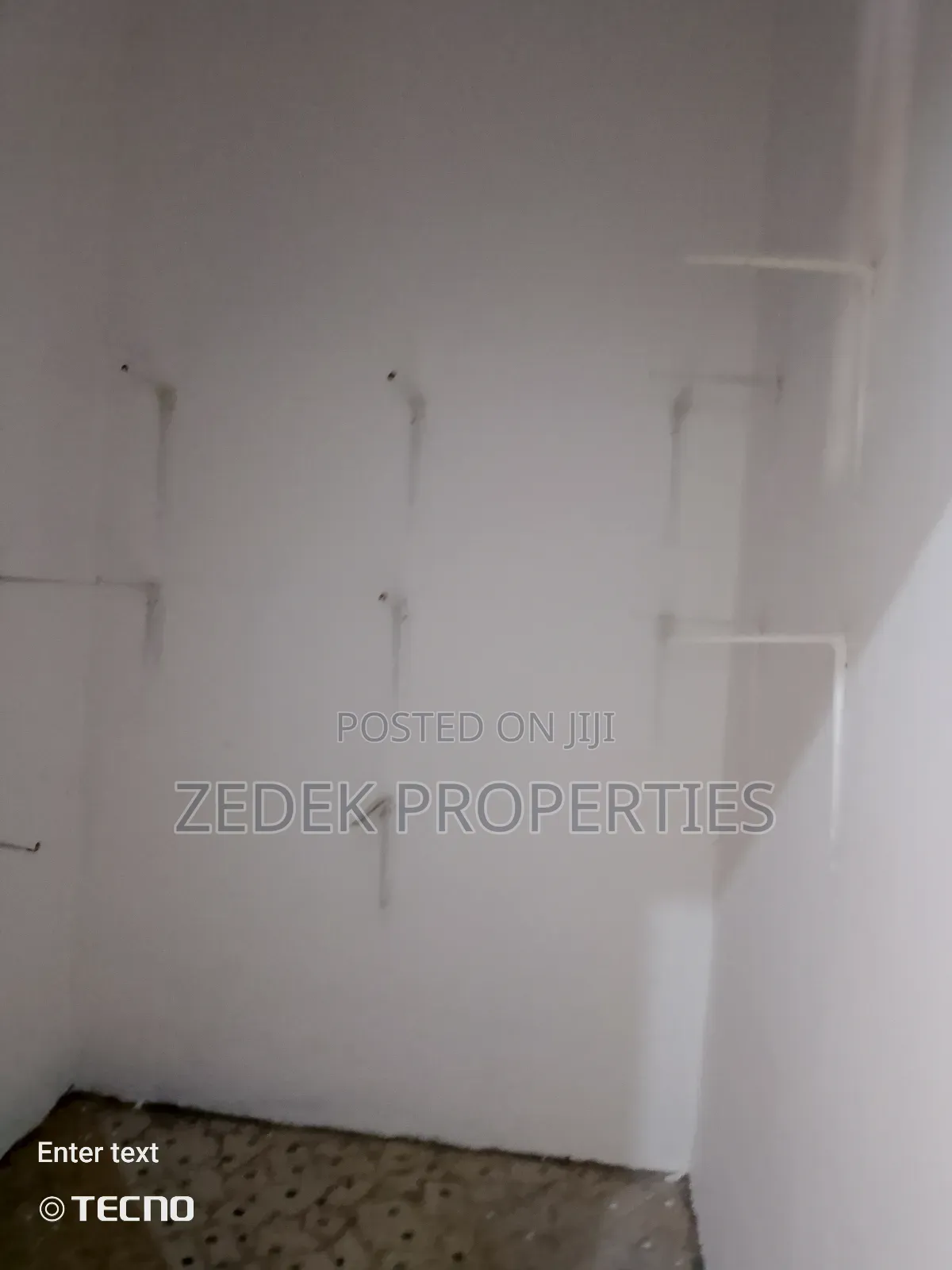 3bdrm Apartment in Zedek Properties, Ashomang Estate for rent
