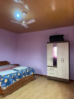 8bdrm House in Cocoa Board Area, Amasaman for sale