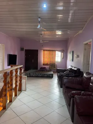8bdrm House in Cocoa Board Area, Amasaman for sale