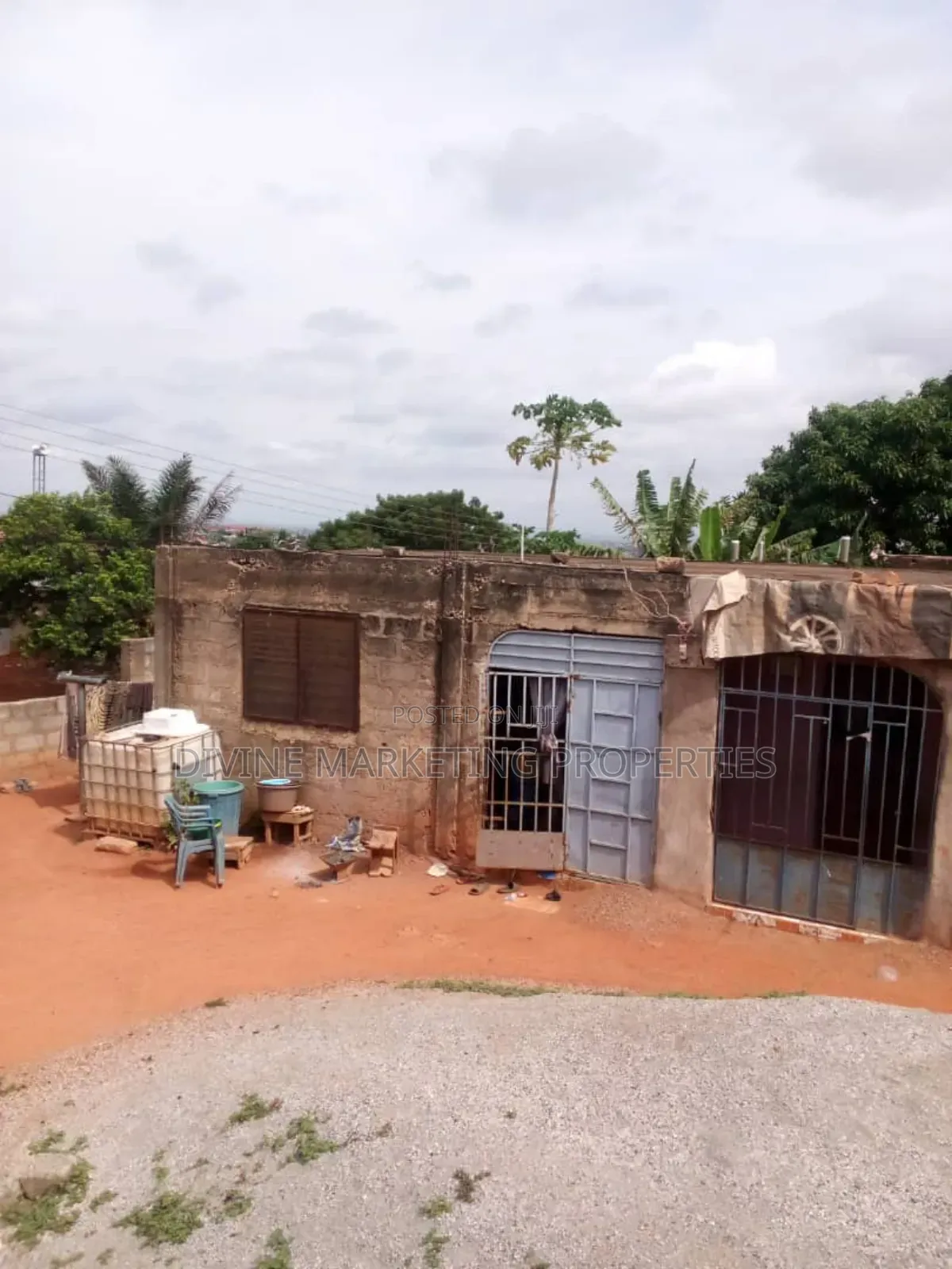 6bdrm House in Ablekuma Pentecost for sale