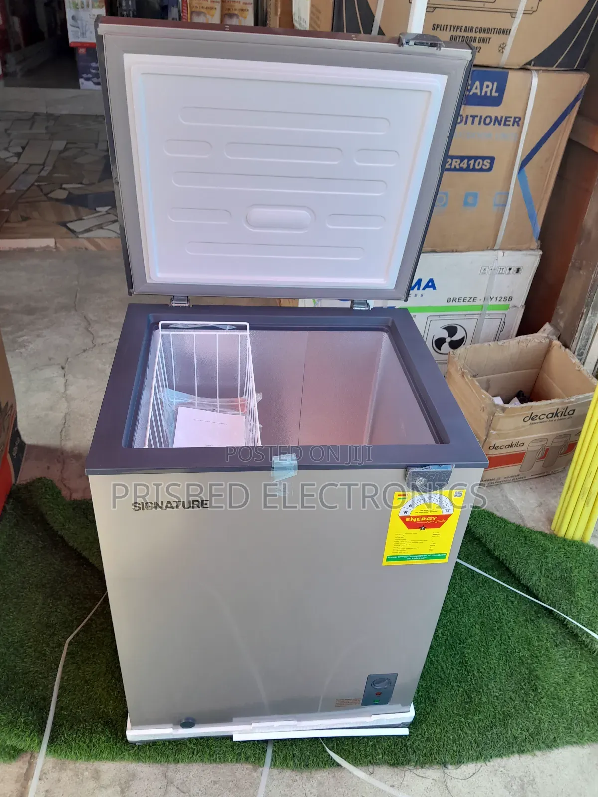 Signature Durable Chest Freezer 137 Litres