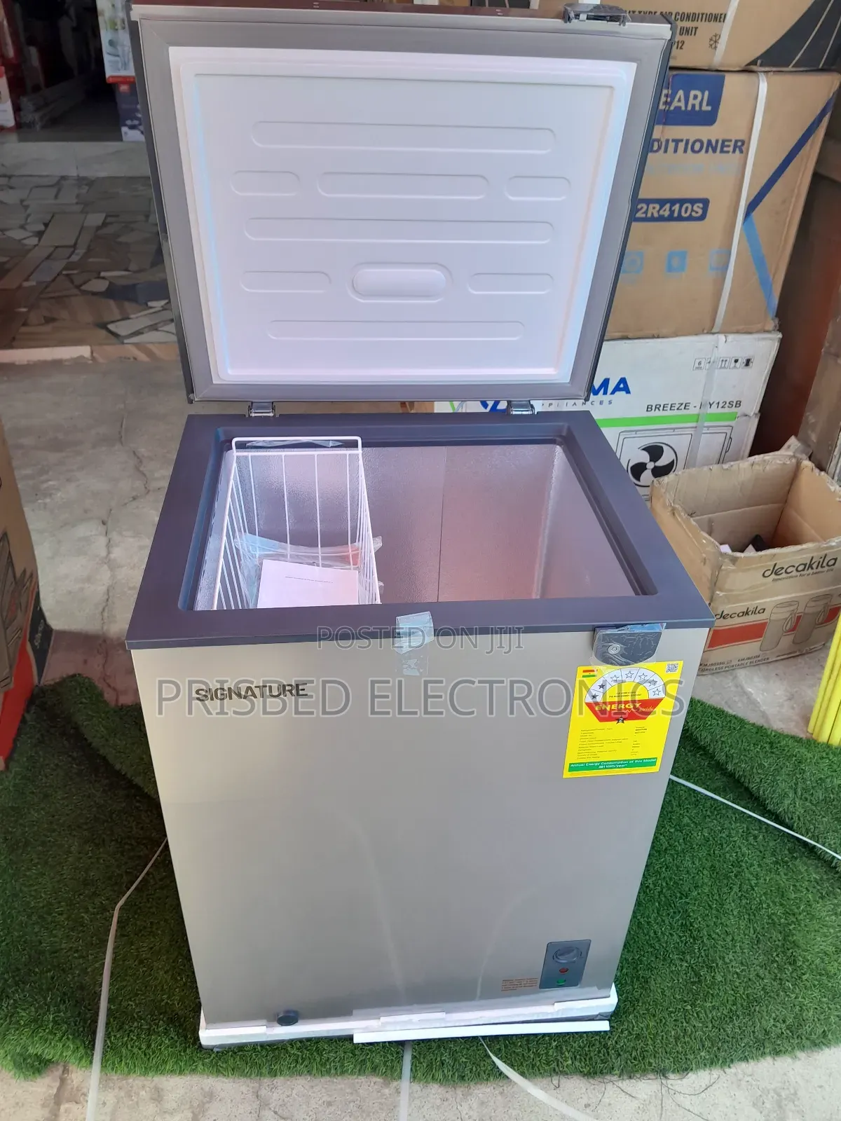 Signature Durable Chest Freezer 137 Litres