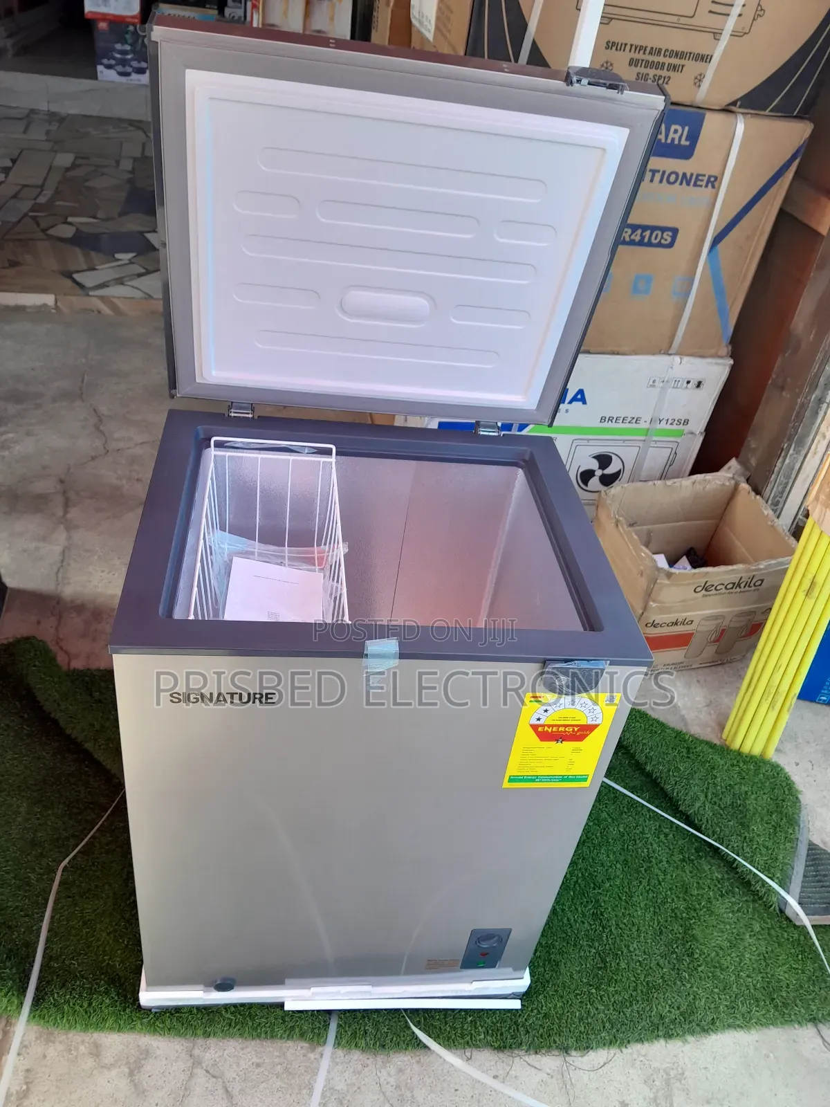 Signature Durable Chest Freezer 137 Litres
