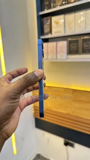 New Apple iPhone 13 128 GB Blue