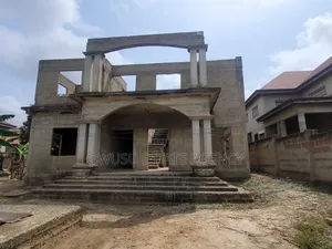 6bdrm House in Santasi Kokobeng, Kumasi Metropolitan for sale