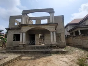 6bdrm House in Santasi Kokobeng, Kumasi Metropolitan for sale