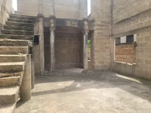 6bdrm House in Santasi Kokobeng, Kumasi Metropolitan for sale
