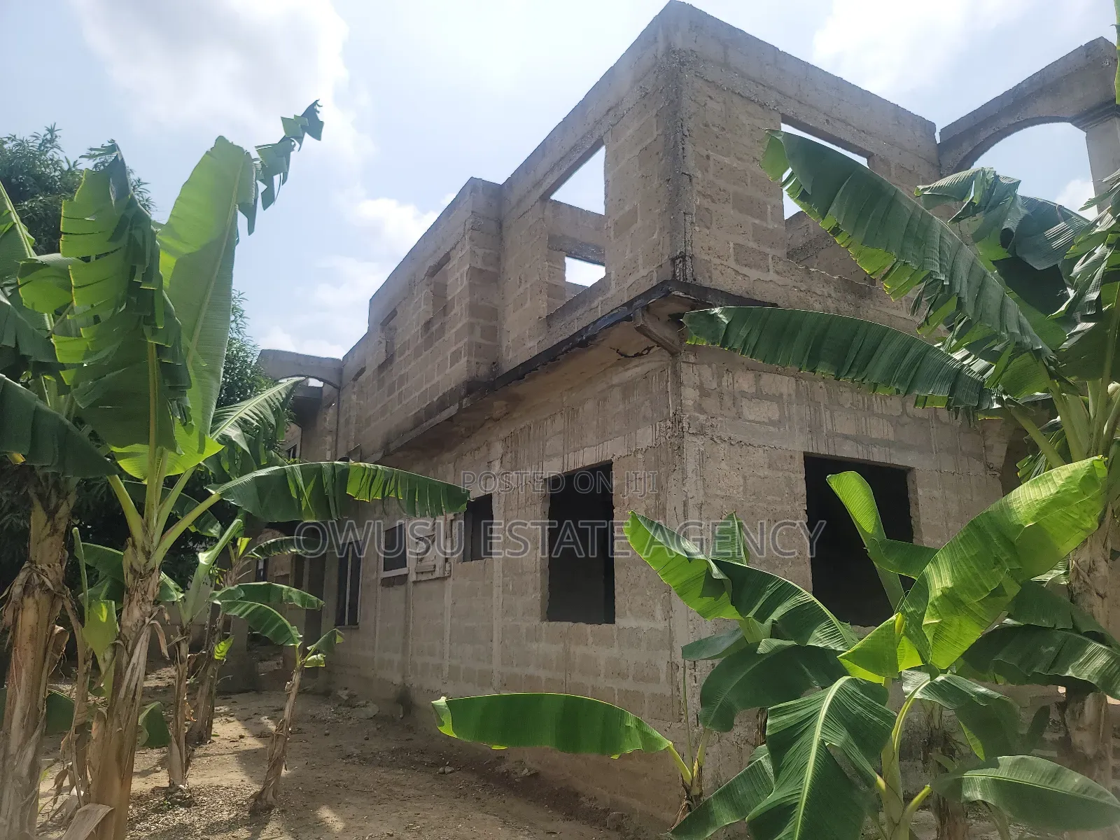 6bdrm House in Santasi Kokobeng, Kumasi Metropolitan for sale