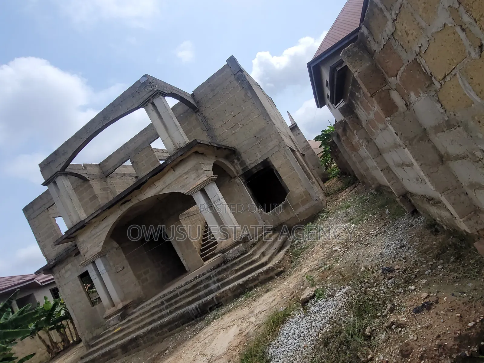 6bdrm House in Santasi Kokobeng, Kumasi Metropolitan for sale