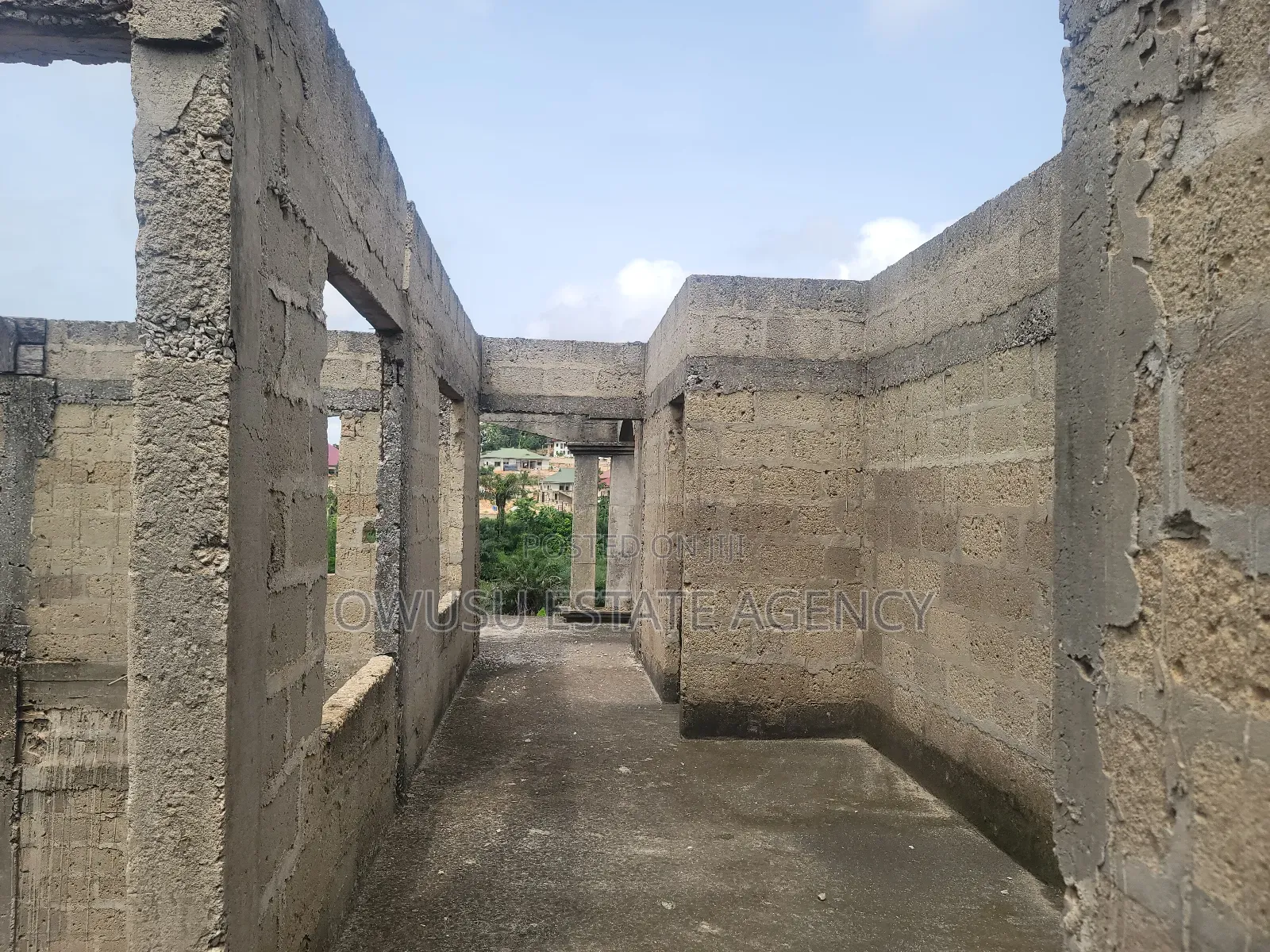 6bdrm House in Santasi Kokobeng, Kumasi Metropolitan for sale
