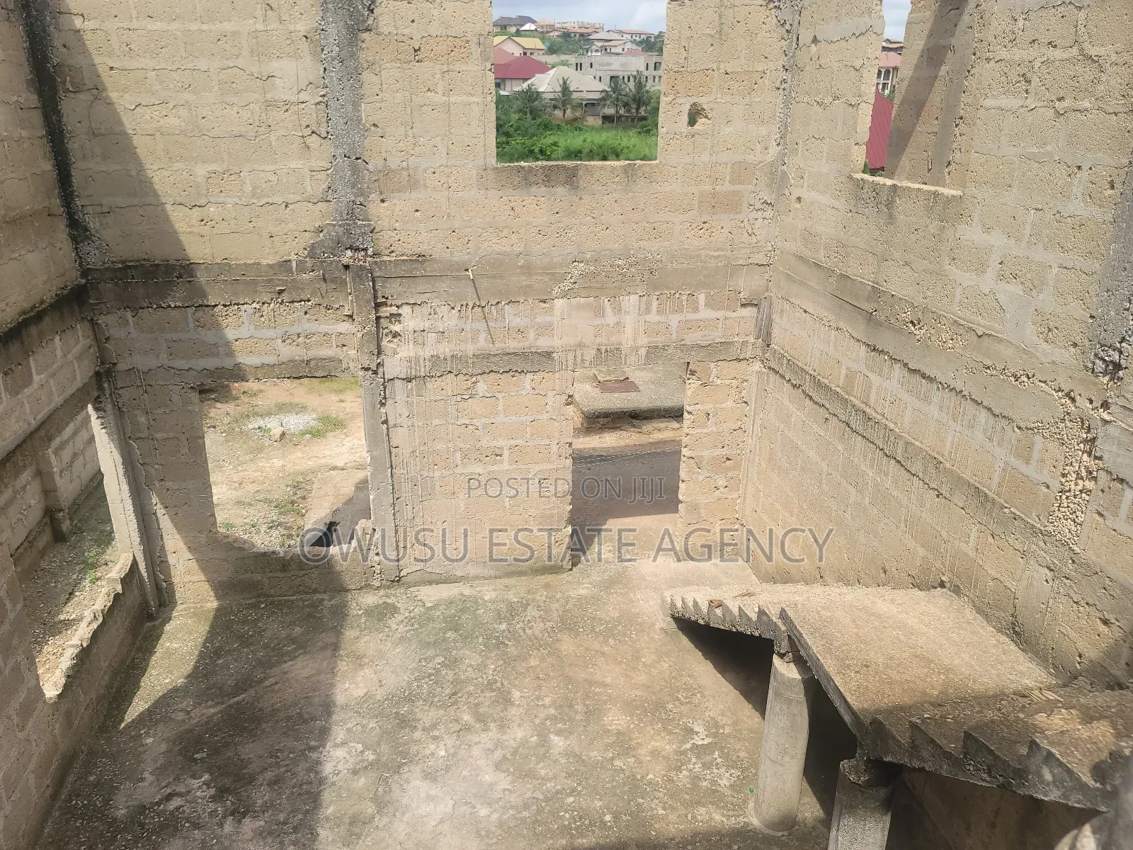 6bdrm House in Santasi Kokobeng, Kumasi Metropolitan for sale