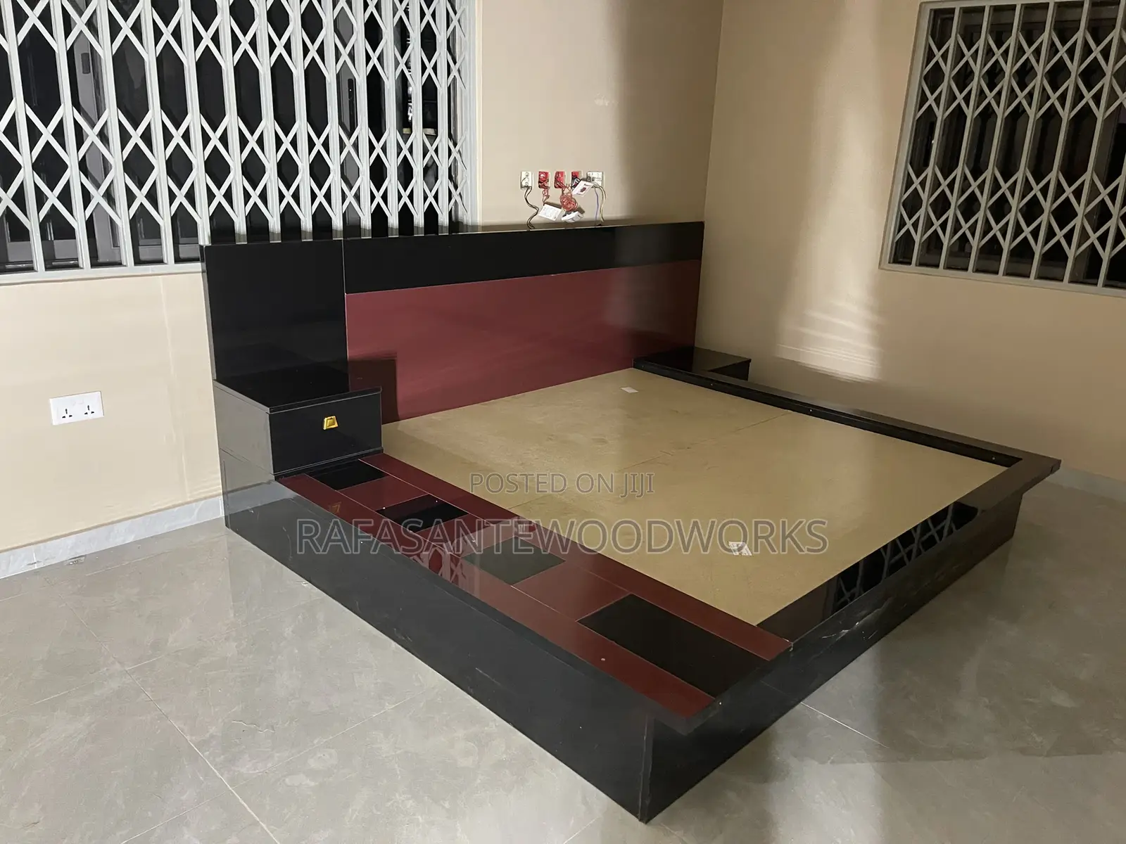 Raf Bed With Laminated Plywood