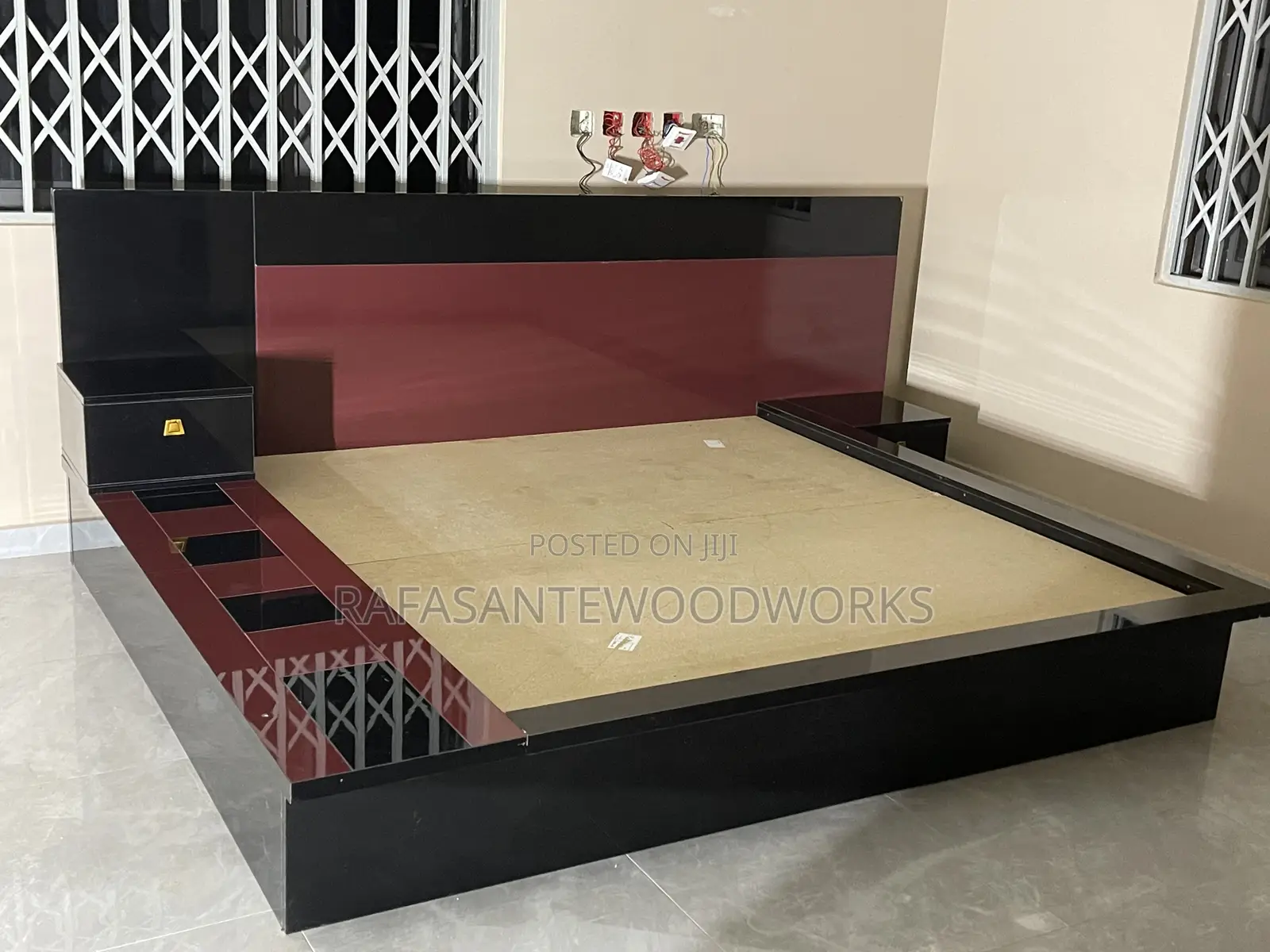 Raf Bed With Laminated Plywood