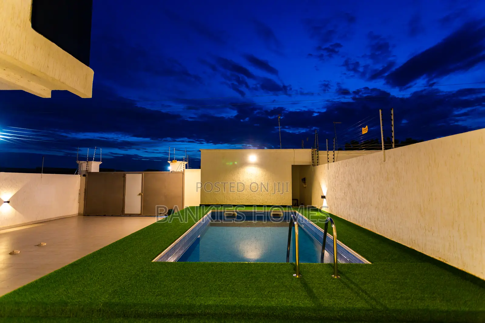 Furnished 3bdrm Townhouse / Terrace for rent