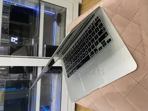 Laptop Apple MacBook Air 8GB Intel Core I5 SSD 128GB