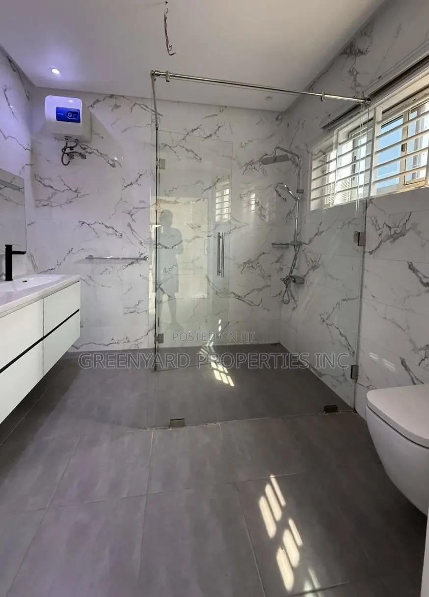 5bdrm House in East Legon Hills for rent