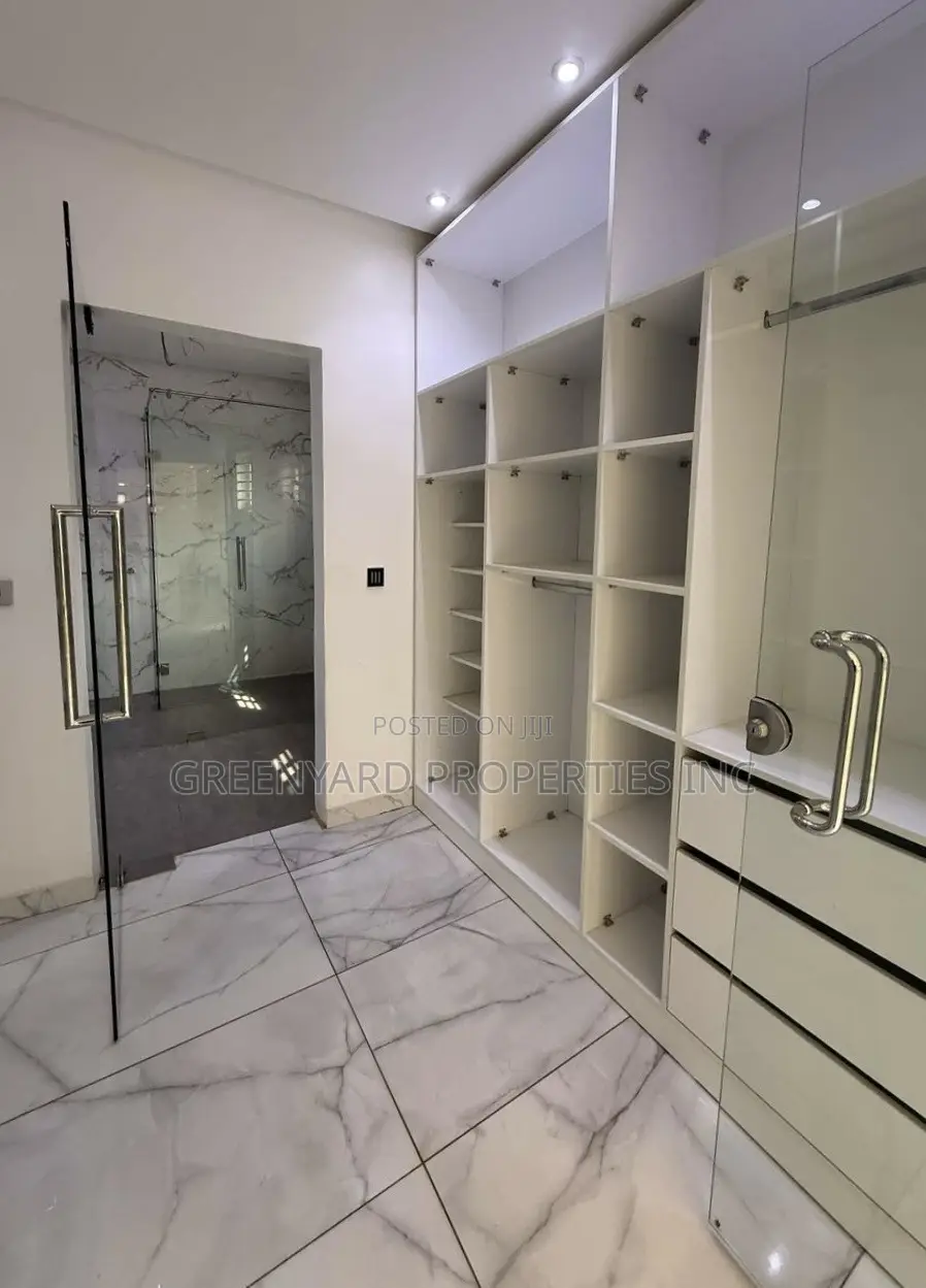 5bdrm House in East Legon Hills for rent
