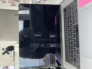 Laptop Apple MacBook 2018 16GB Intel Core I7 SSD 256GB