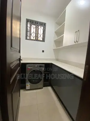 4bdrm House in Ashaley Botwe for sale