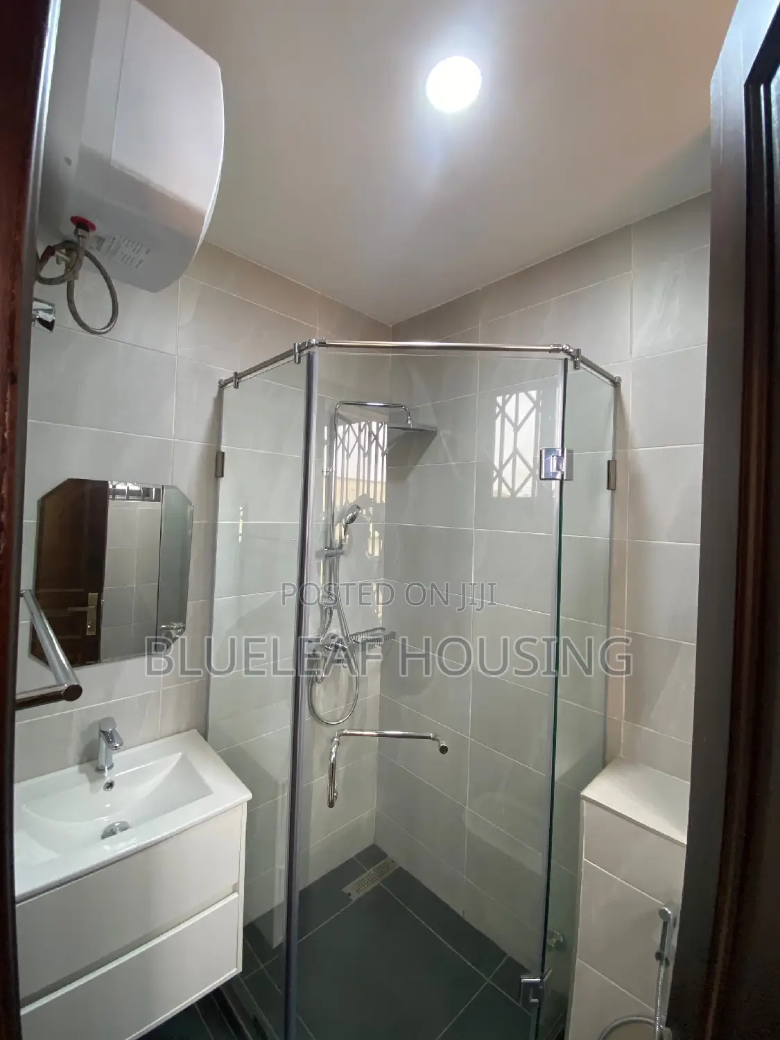 4bdrm House in Ashaley Botwe for sale