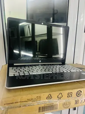 Laptop HP 15-Dy1031wm 8GB Intel Core I5 SSD 256GB