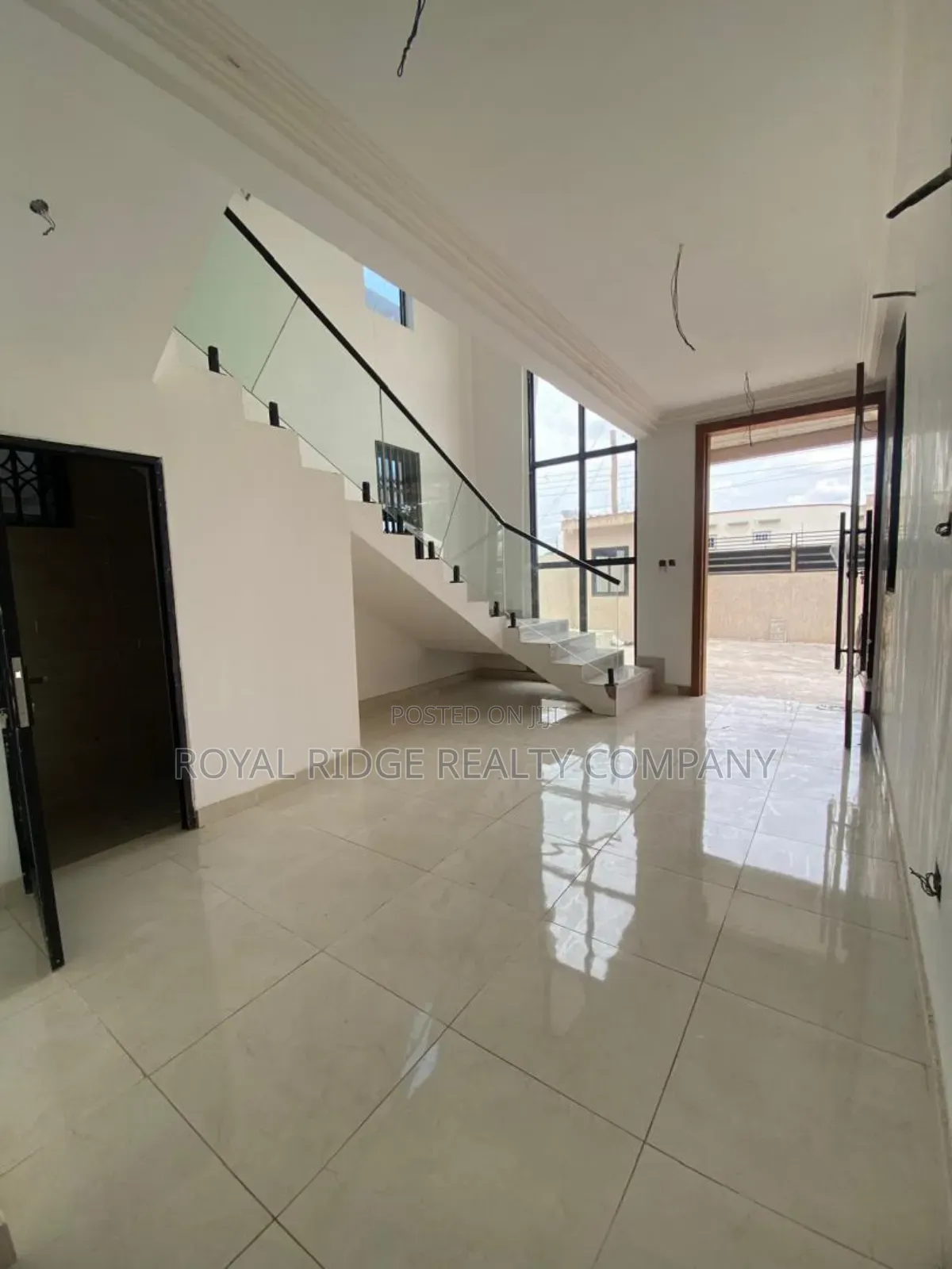 4bdrm House in Atomic On The, Accra Metropolitan for sale