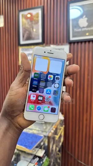 New Apple iPhone 7 32 GB Gold