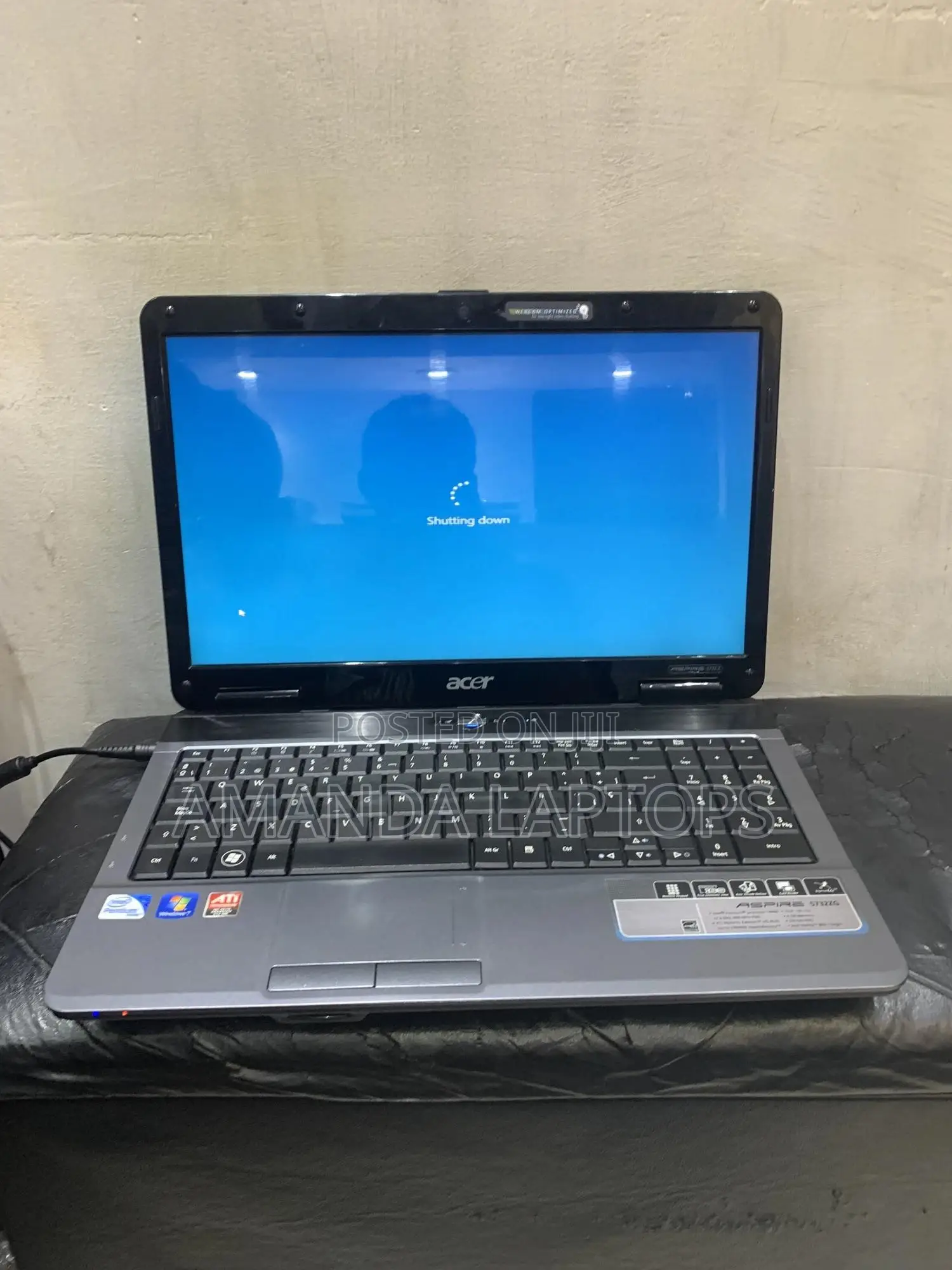 New Laptop Acer 4GB Intel HDD 320GB