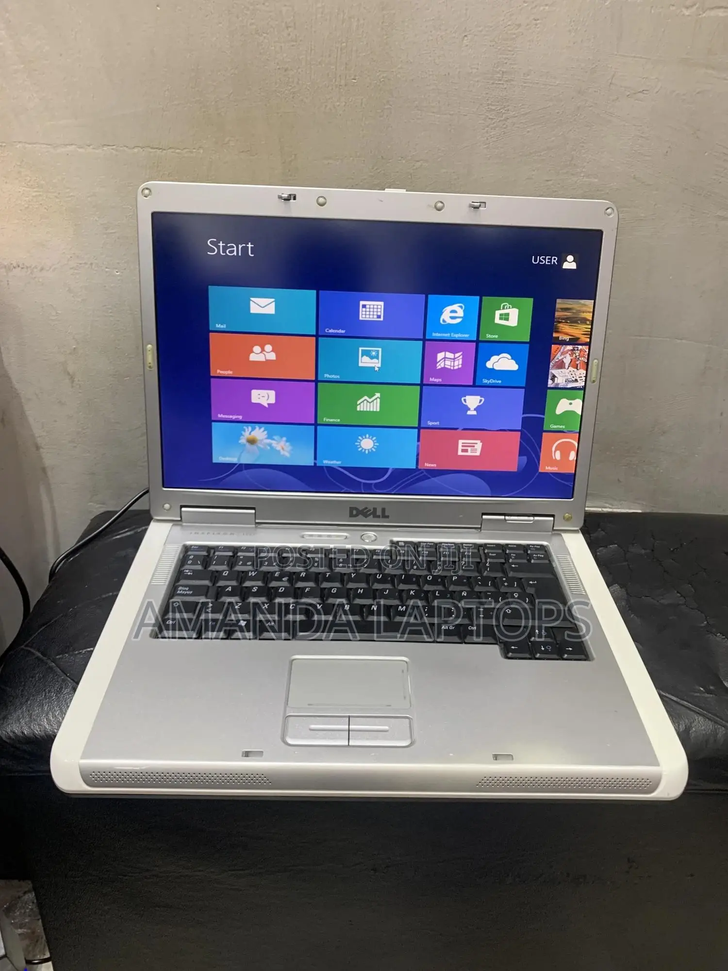 New Laptop Dell 3GB Intel HDD 160GB