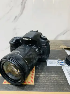 60d Camera With 18-135 Mm Lens