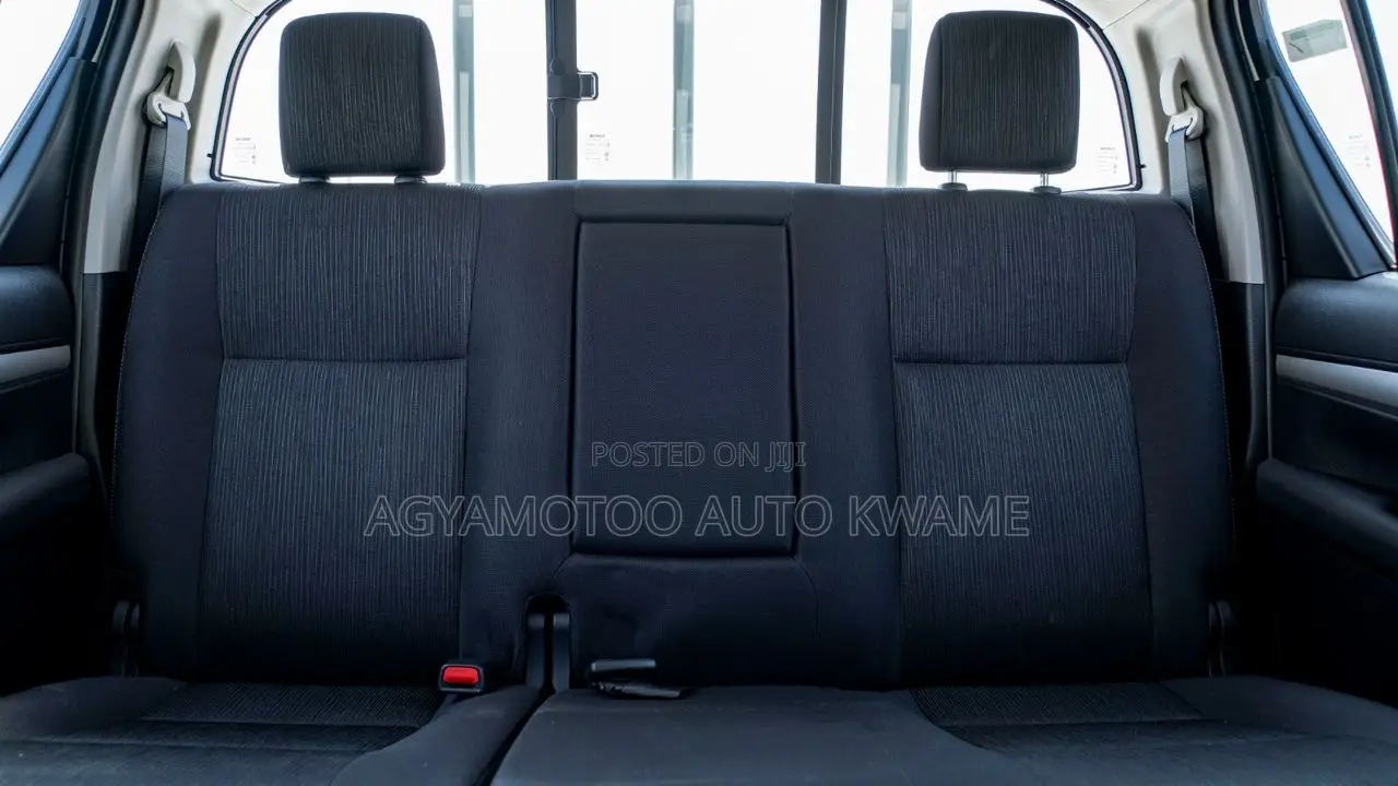 Toyota Hilux 2023 Black