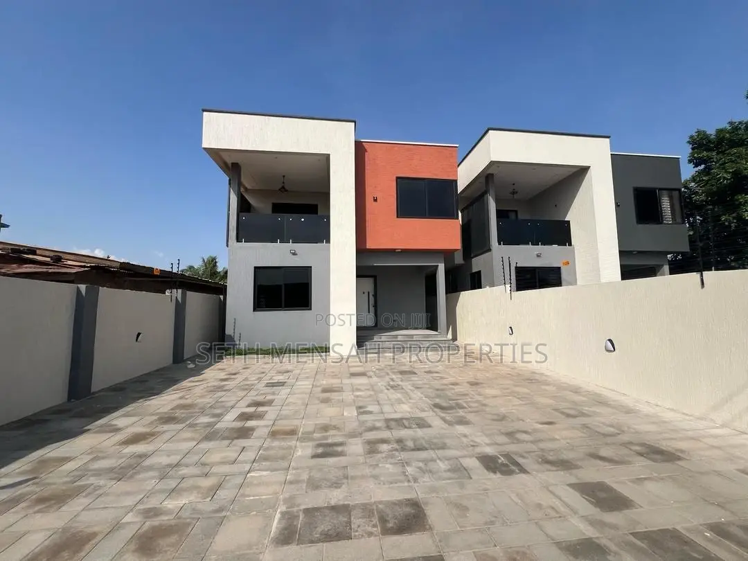 4bdrm House in Skm, Old Ashomang for sale