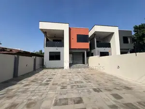 4bdrm House in Skm, Old Ashomang for sale