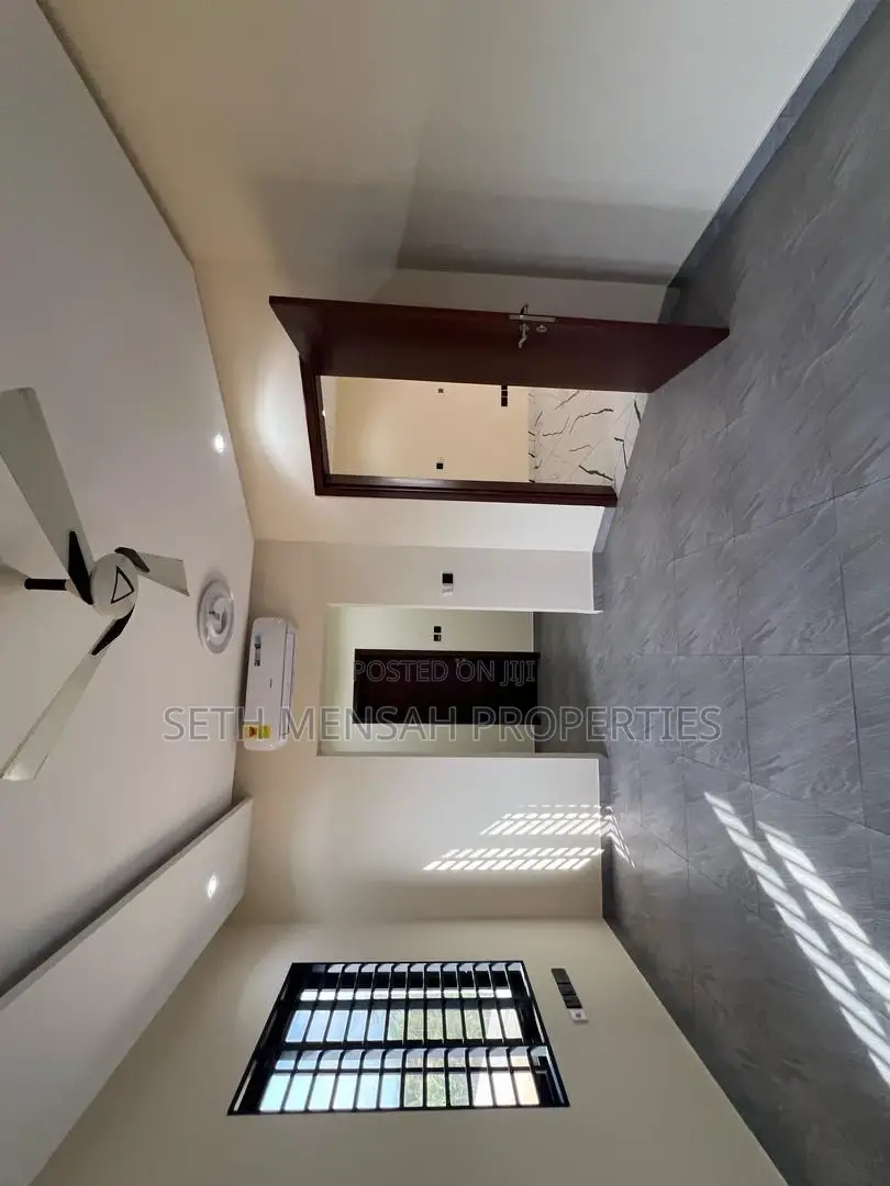 4bdrm House in Skm, Old Ashomang for sale
