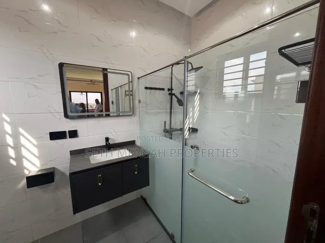 4bdrm House in Skm, Old Ashomang for sale