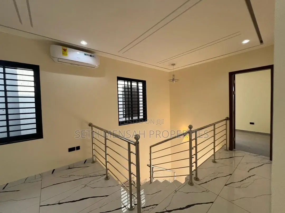 4bdrm House in Skm, Old Ashomang for sale