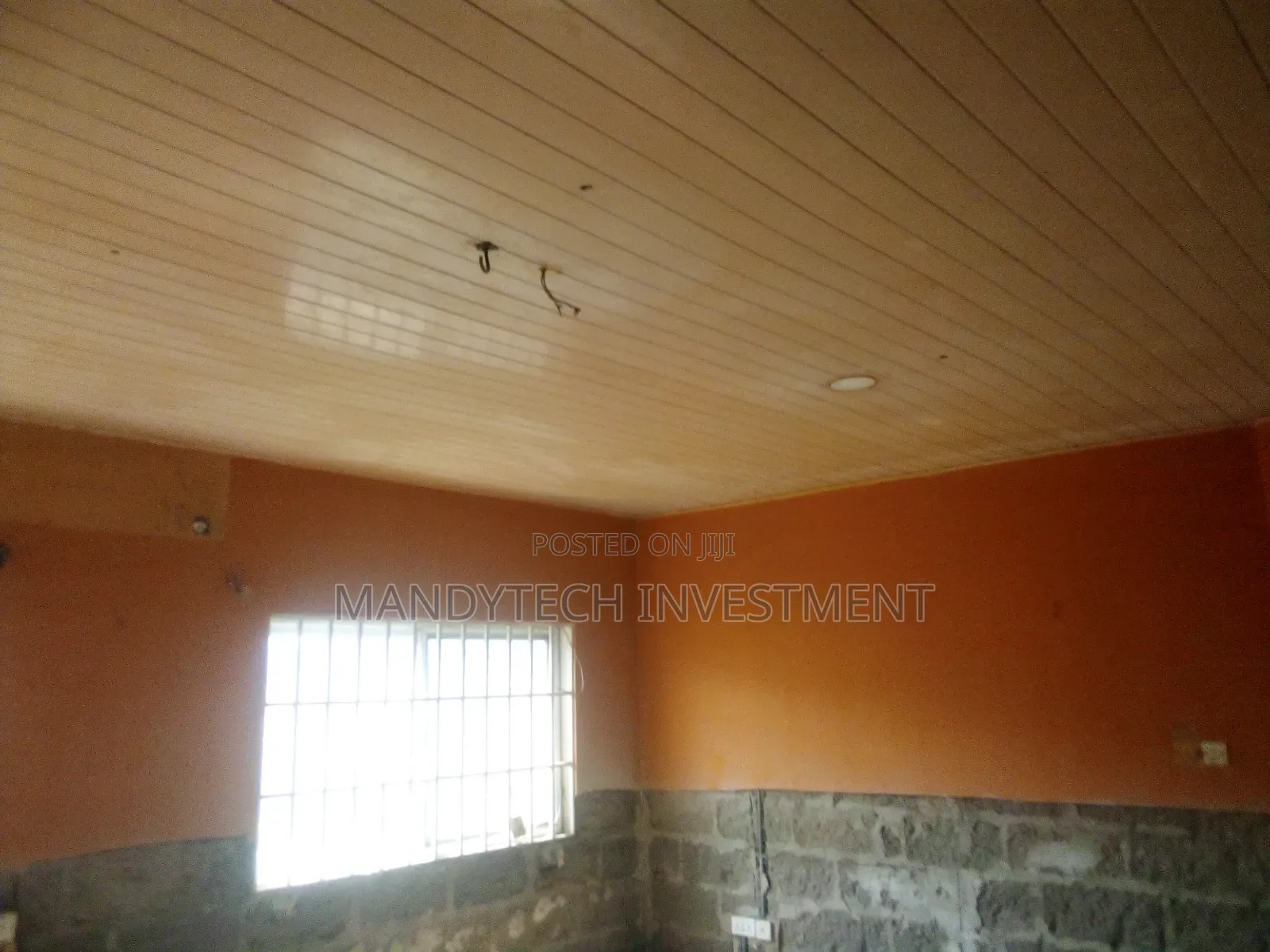 2bdrm House in Lake Side Estate for sale