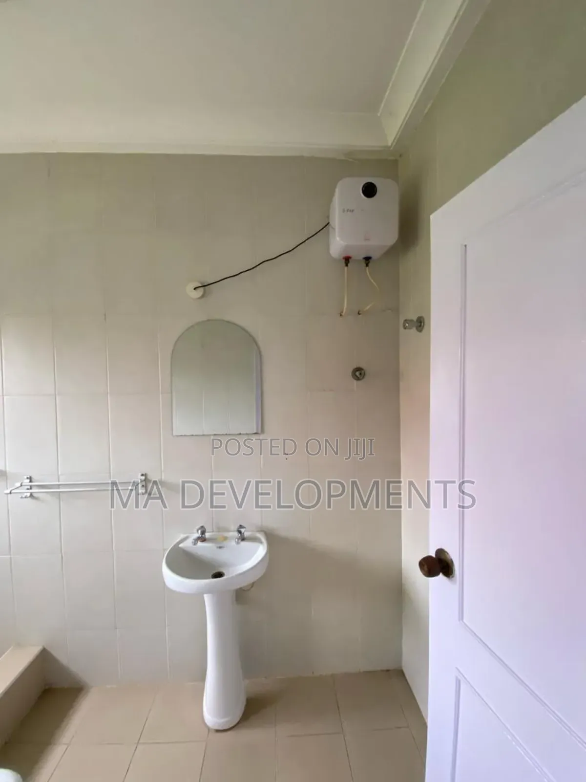 2bdrm Apartment in Madev Realty, Achimota for rent