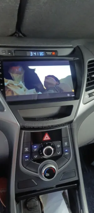 Elantra / Avante Android Radio Apple Carplay Reverse Camera