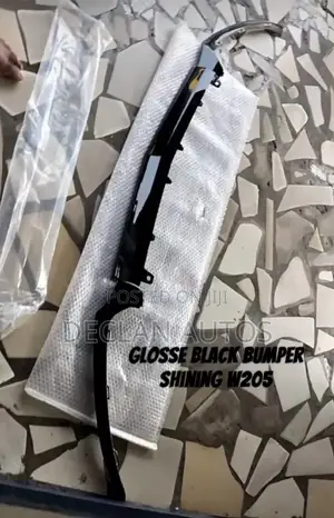 Glosse Black Bumper Shining W205