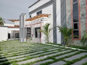 5bdrm Duplex in Labone for rent
