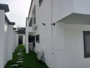 5bdrm Duplex in Labone for rent